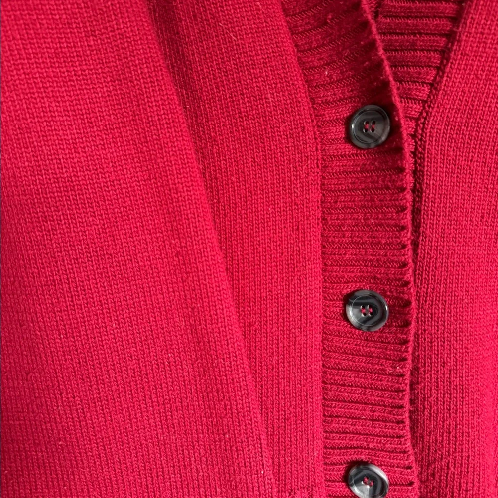 Nalo Cardigan in Red
L'Academie - Picture 2 of 4